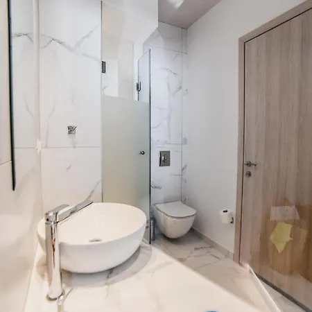 Riviera View Suites 1 Apartment *